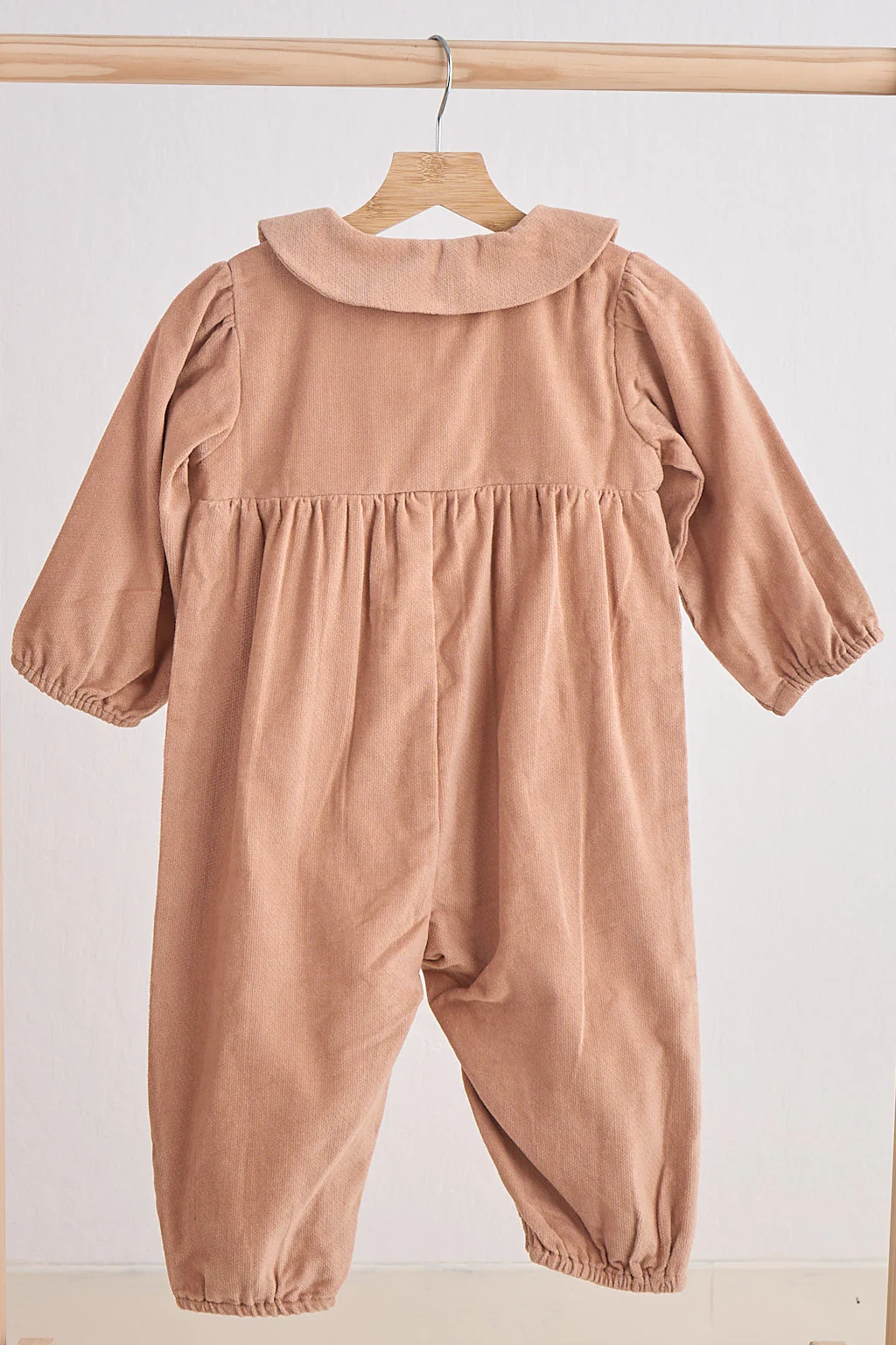 Beige floral embroidery velveteen girl romper - Image 4