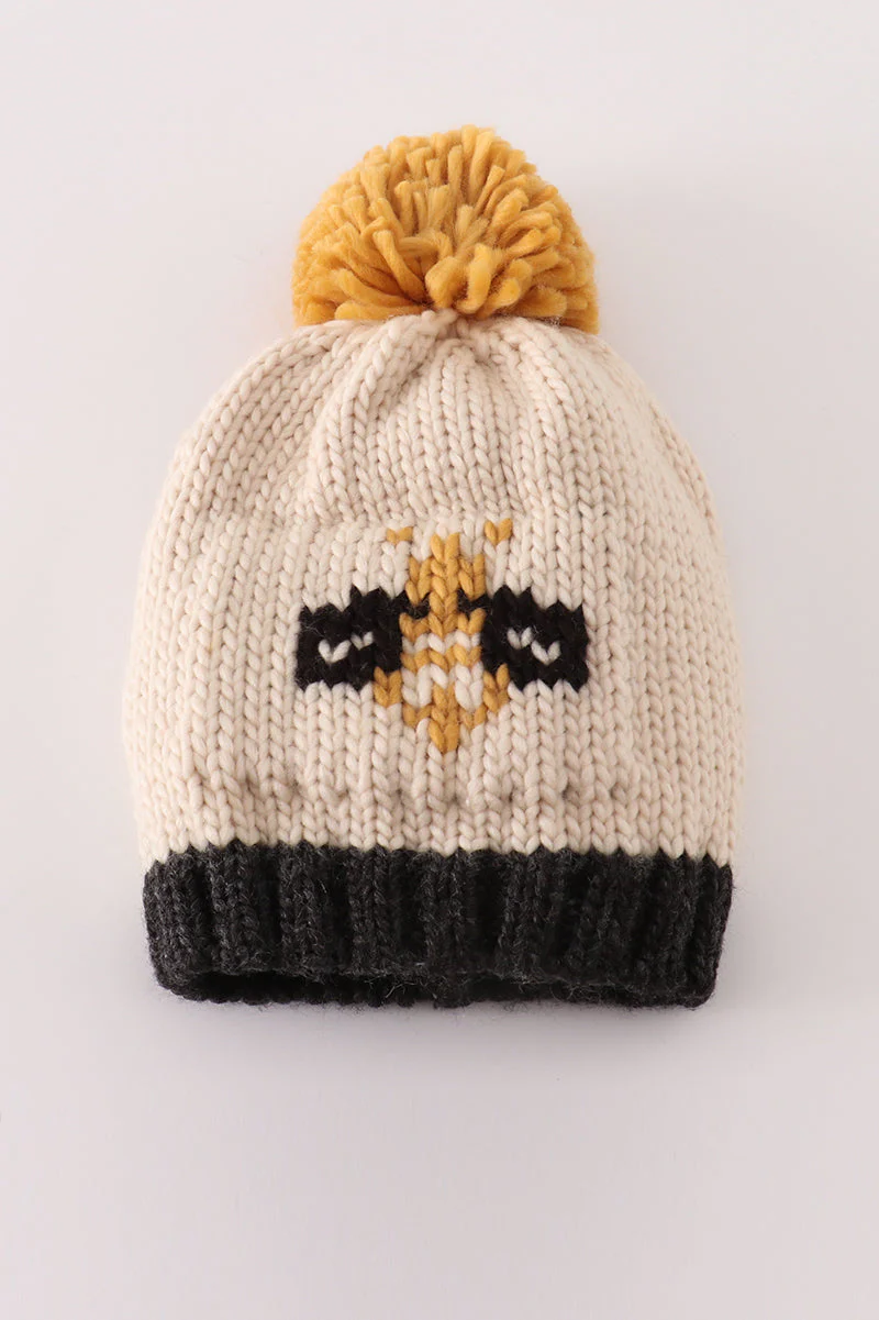 Beige pompom bee cable beanie - Image 2