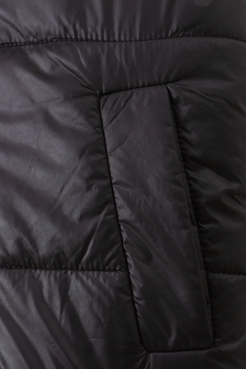 Black mom&me puffer vest - Image 5