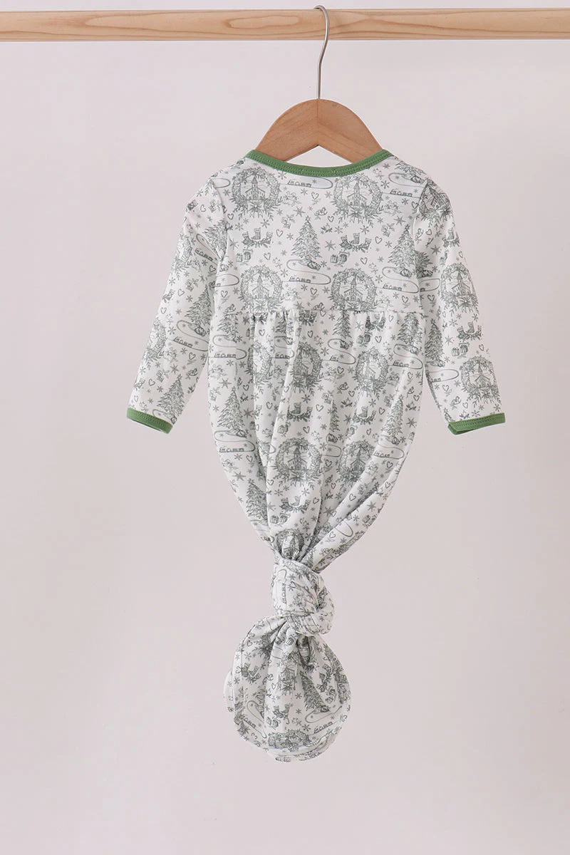 Green christmas tree print gown - Image 5